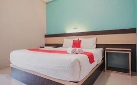 RedDoorz Syariah near Balai Kota Bengkulu